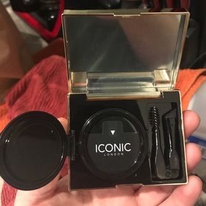 Iconic London Makeup - BNIB Iconic London Eyebrow Cushion in Medium Iconic London Makeup - BNIB Iconic London Eyebrow Cushion in Medium